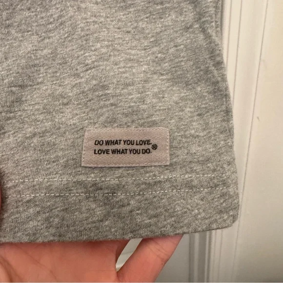 Life Is Good Men's Gray and Blue Graphic Tee - Picture 3 of 5